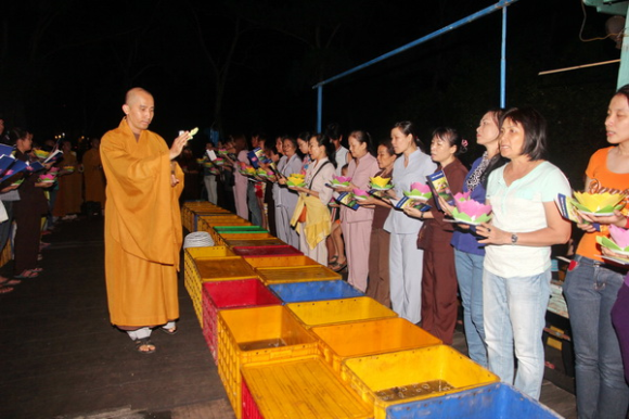 Đoàn Từ Thiện Chùa Hưng Phước Phóng Sanh Cá_Lần 4-2016/22-07-2016